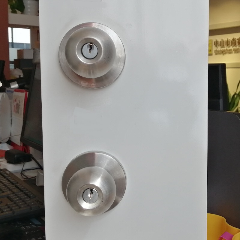 7204 Doras Knob Loc Sorcóireach Feidhm Iontrála Keyed Feidhm Iontrála Taobh amuigh Críoch Chrome Satin, ANSI NBHMA Grád 2 Knob Doras Tráchtála le haghaidh Úsáid Trom Dualgas